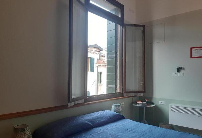 اتاق لوکس, Foresteria Valdese Venezia