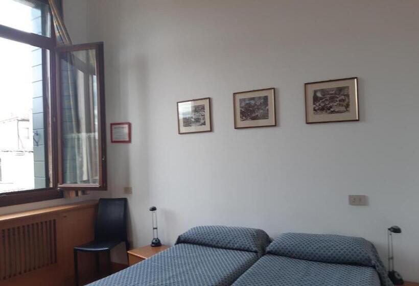 اتاق استاندارد, Foresteria Valdese Venezia