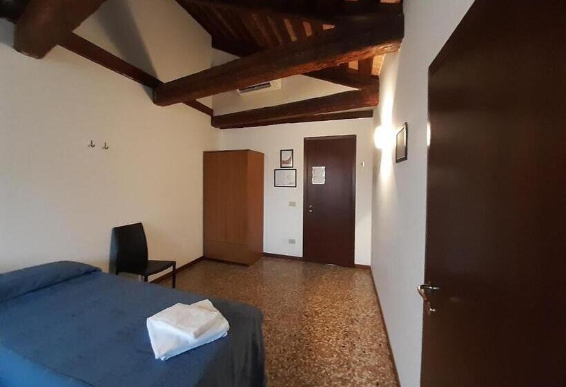 اتاق استاندارد با سرویس بهداشتی مشترک, Foresteria Valdese Venezia