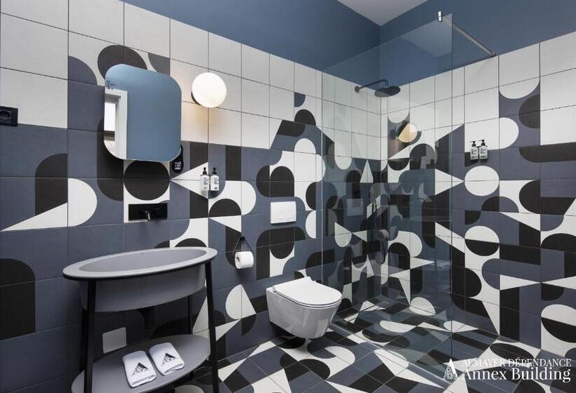 带阳台的豪华间, Almayer Art & Heritage Adults Only Hotel And Dépendance Rooms