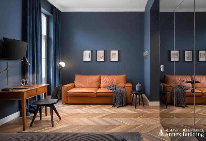 带阳台的豪华间, Almayer Art & Heritage Adults Only Hotel And Dépendance Rooms