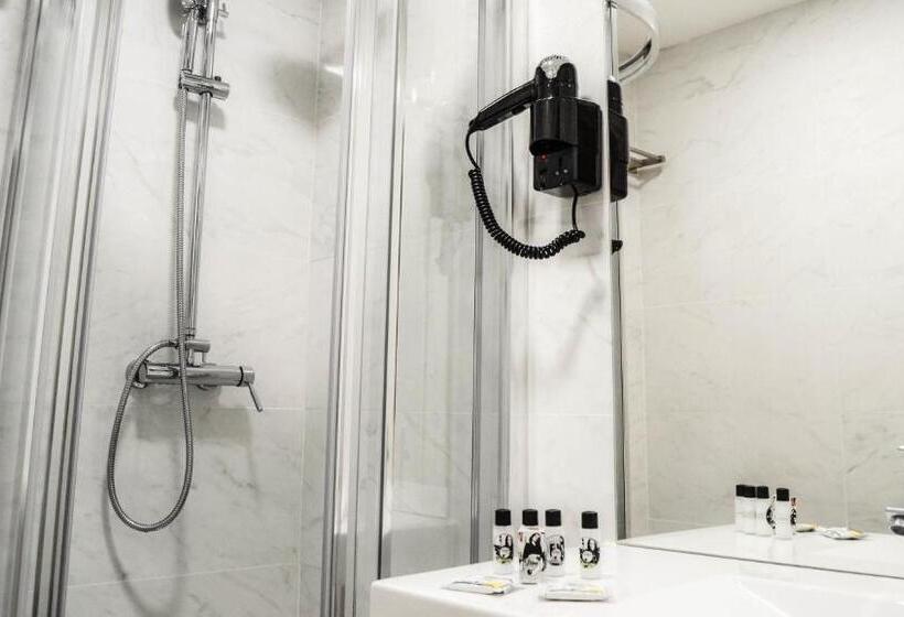 اتاق استاندارد, Bairro Alto Suites