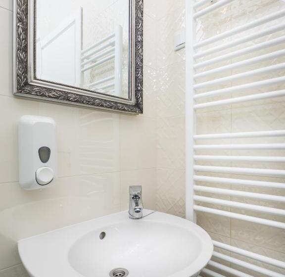 スタンダードトリプルルーム, Casablanca Boutique Bed&breakfast