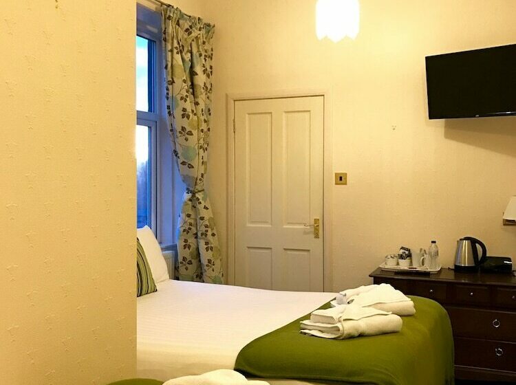 חדר משפחתי, Glenlossie Guest House