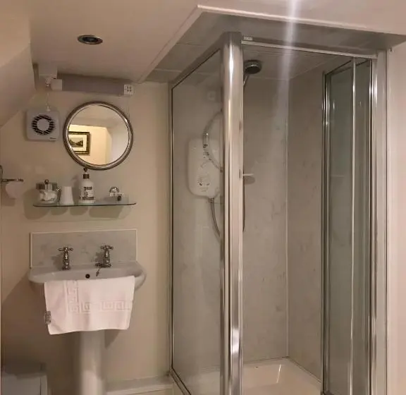 Standard-huone Jaettu Kylpyhuone, Glenlossie Guest House