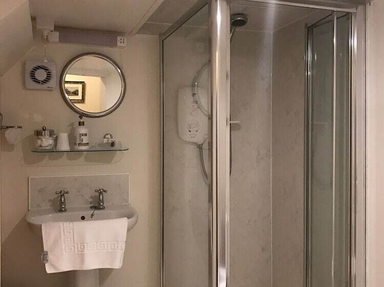 חדר סטנדרט חדר אמבטיה משותף, Glenlossie Guest House