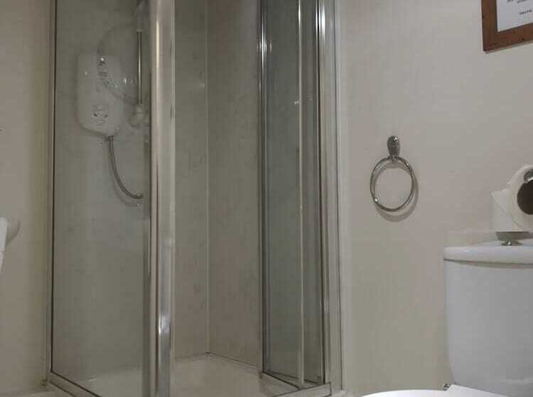 חדר סטנדרט חדר אמבטיה משותף, Glenlossie Guest House