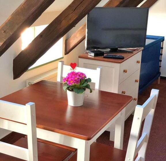 חדר משפחתי, Kap Café