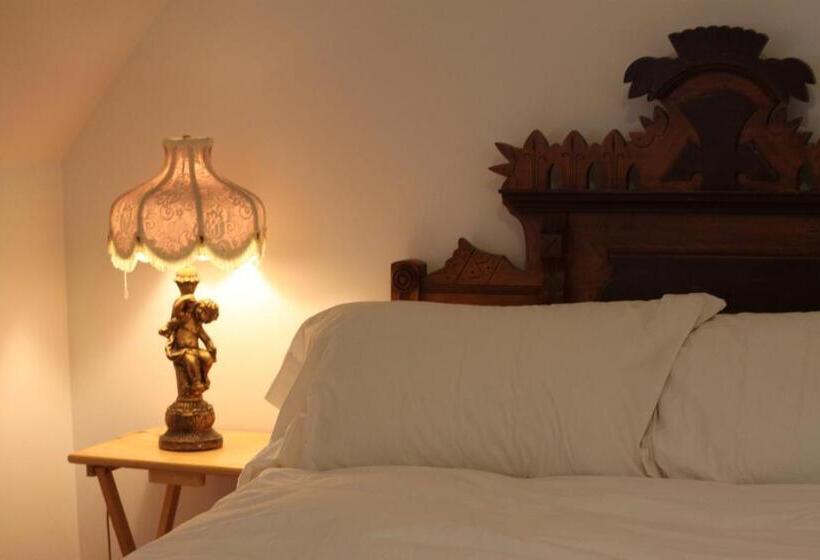 מיטת קינג בסוויטה, Le Griffon B&b