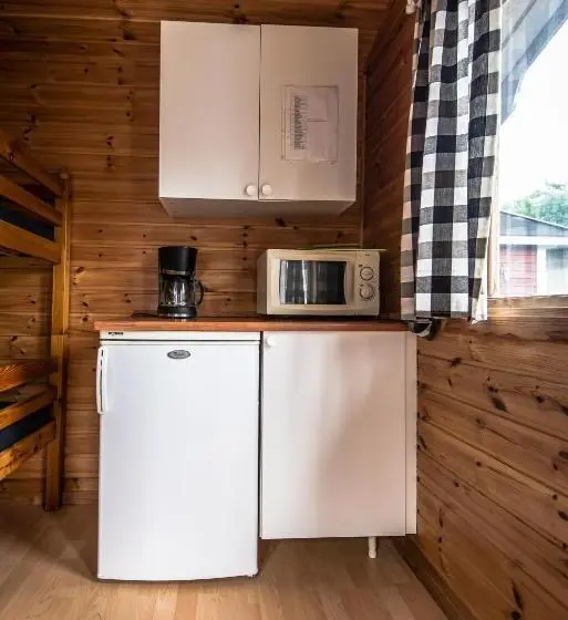 Mökki 1 Makuuhuone, Bromölla Camping O Vandrarhem