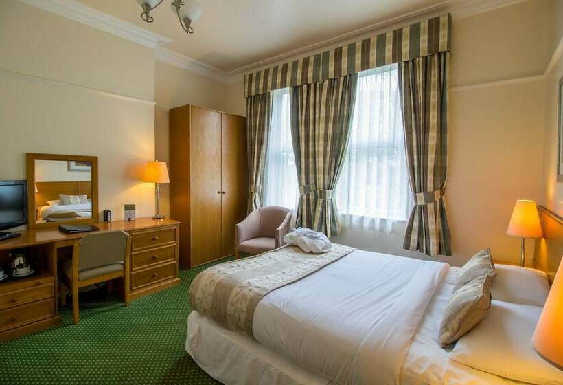 חדר אקזקיוטיב, A Park View