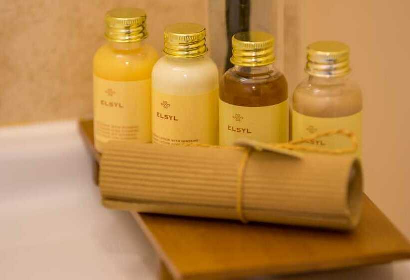 חדר אקזקיוטיב, A Park View