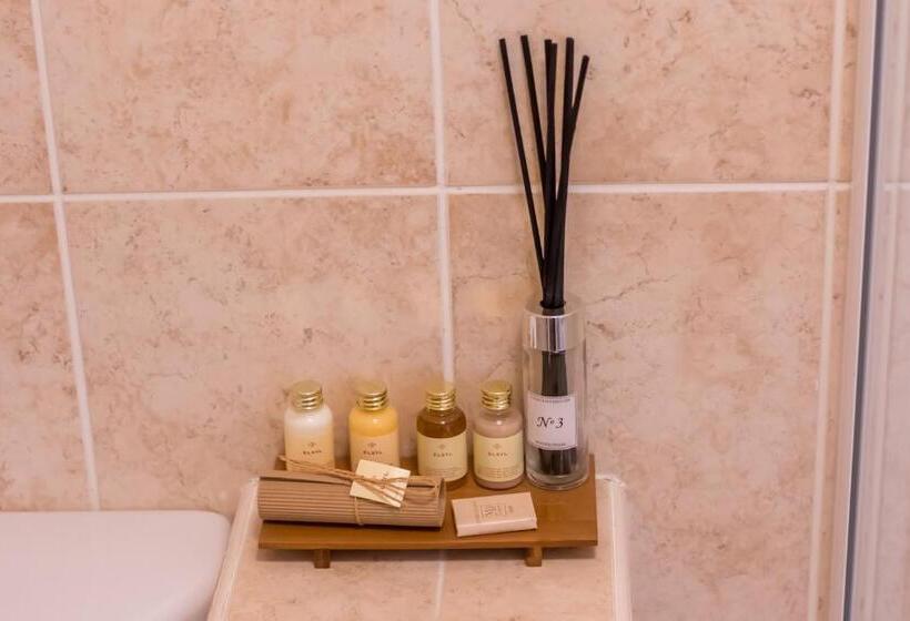 חדר סופריור יחיד, A Park View