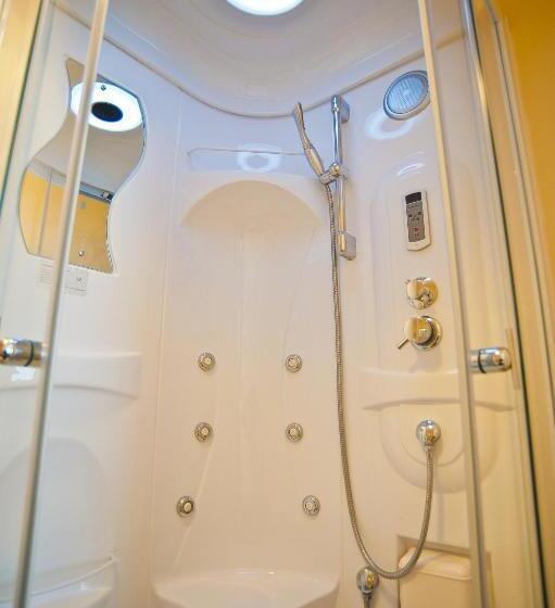 带大床的行政房间, A Park View