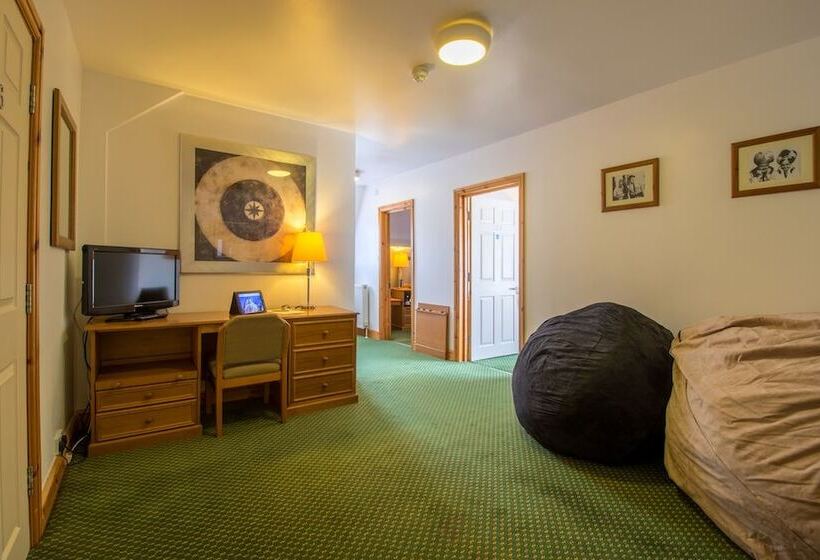 סוויטה משפחתית, A Park View