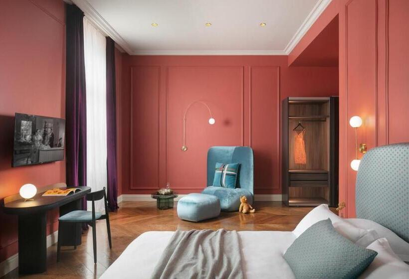 带阳台的豪华间, Almayer Art & Heritage Adults Only Hotel And Dépendance Rooms