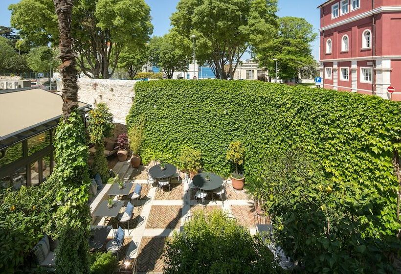 豪华房间, Almayer Art & Heritage Adults Only Hotel And Dépendance Rooms