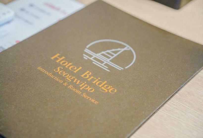 غرفة قياسية, Bridge Seogwipo