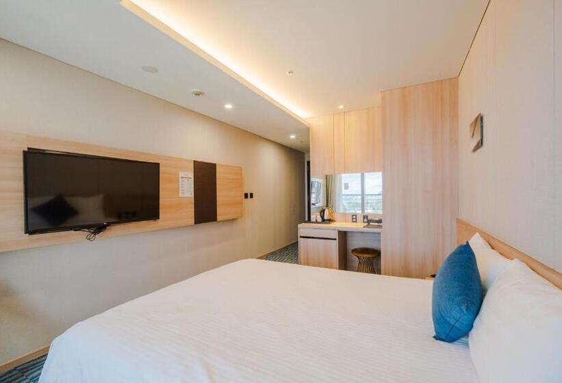 غرفة قياسية مزوَّدة بشُرفة إطلالة جانبية علي البحر, Bridge Seogwipo