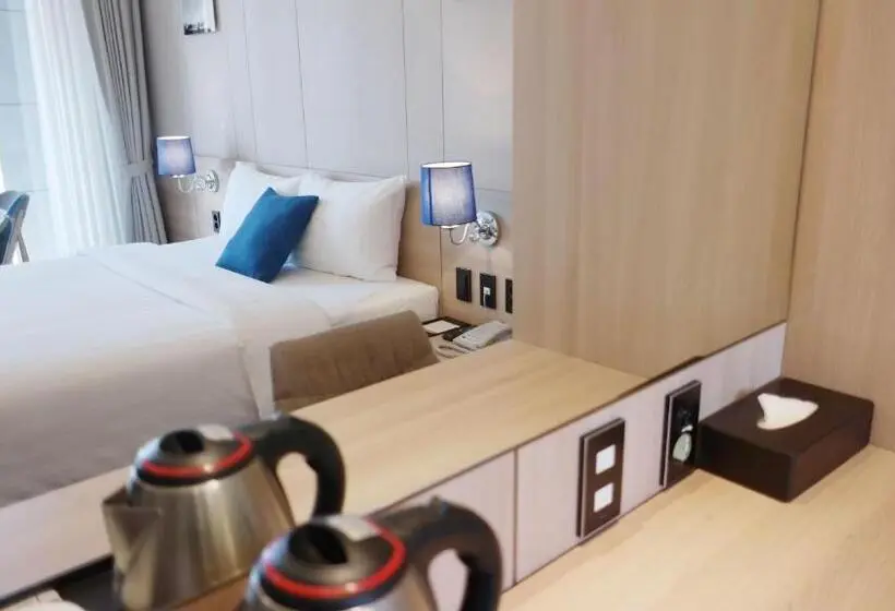 Standard Room with Balcony Side Sea View, Bridge Seogwipo