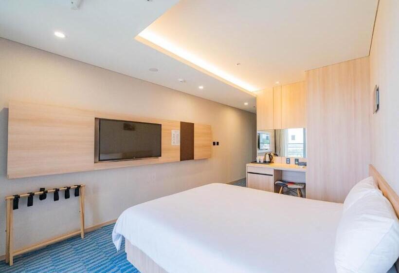 غرفة قياسية مزوَّدة بشُرفة إطلالة جانبية علي البحر, Bridge Seogwipo