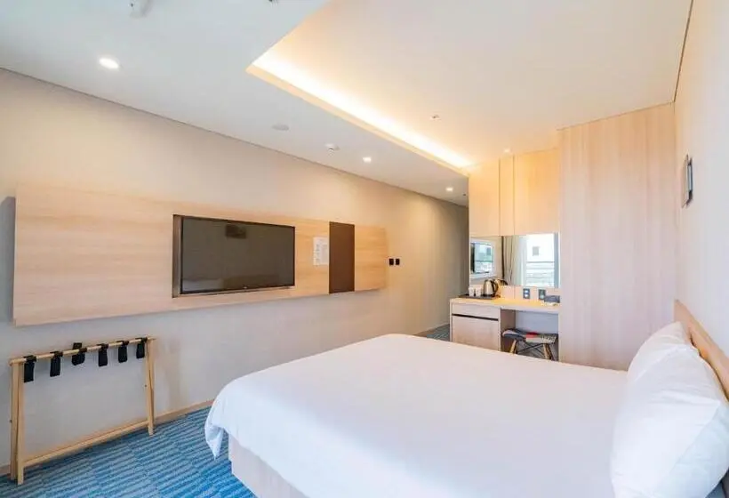 Standard Room with Balcony Side Sea View, Bridge Seogwipo