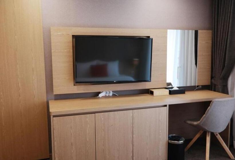 جناح جونيور مزوَّد بشرفة, Bridge Seogwipo