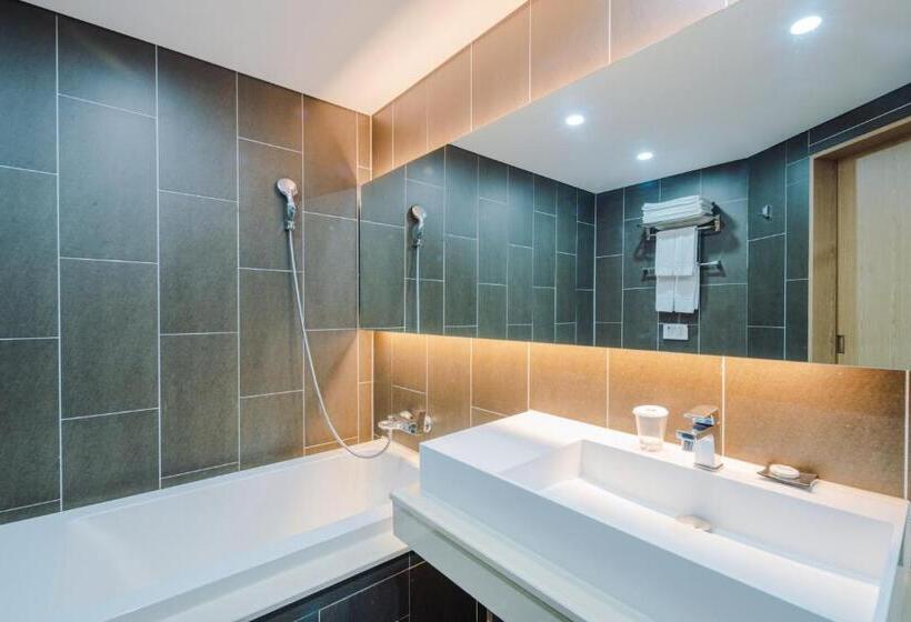 جناح جونيور مزوَّد بشرفة, Bridge Seogwipo