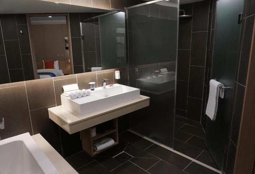 جناح جونيور مزوَّد بشرفة, Bridge Seogwipo