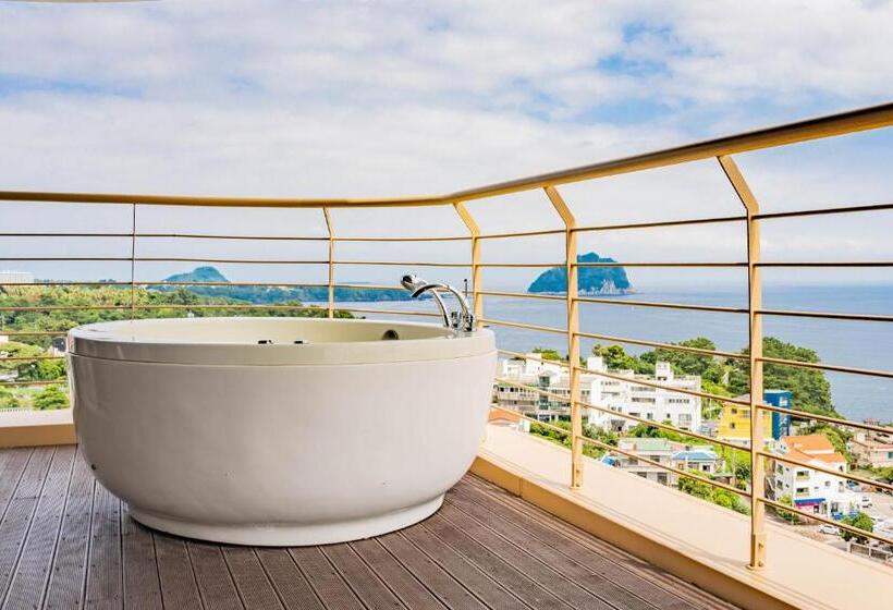 جناح ملكى, Bridge Seogwipo