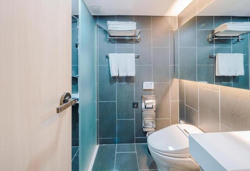 غرفة قياسية ثلاثية, Bridge Seogwipo