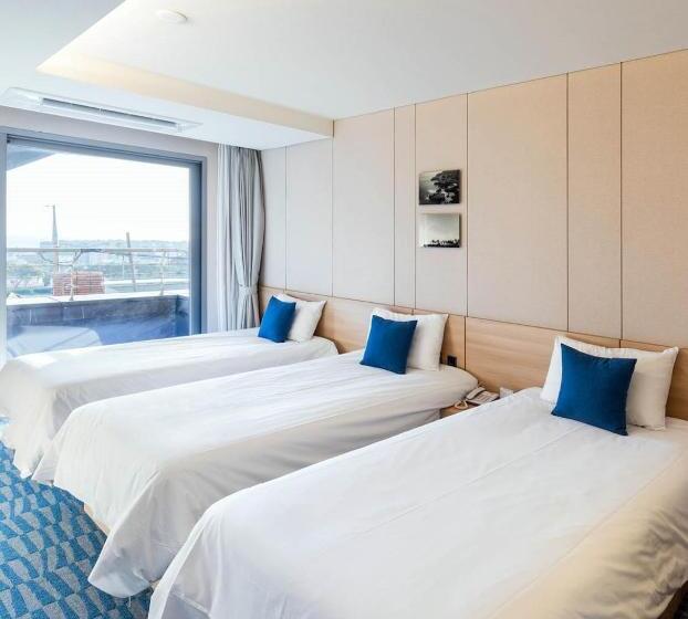 غرفة قياسية ثلاثية, Bridge Seogwipo