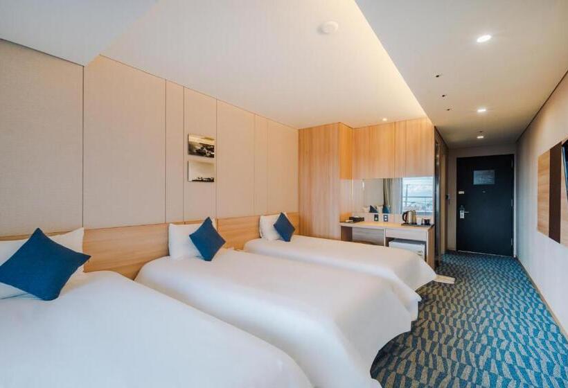 غرفة قياسية ثلاثية, Bridge Seogwipo