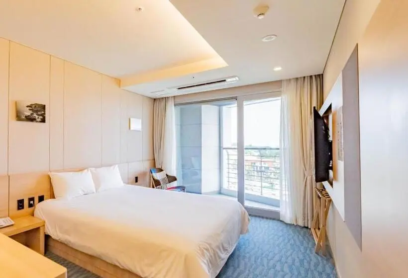 Standard Room with Balcony Side Sea View, Bridge Seogwipo