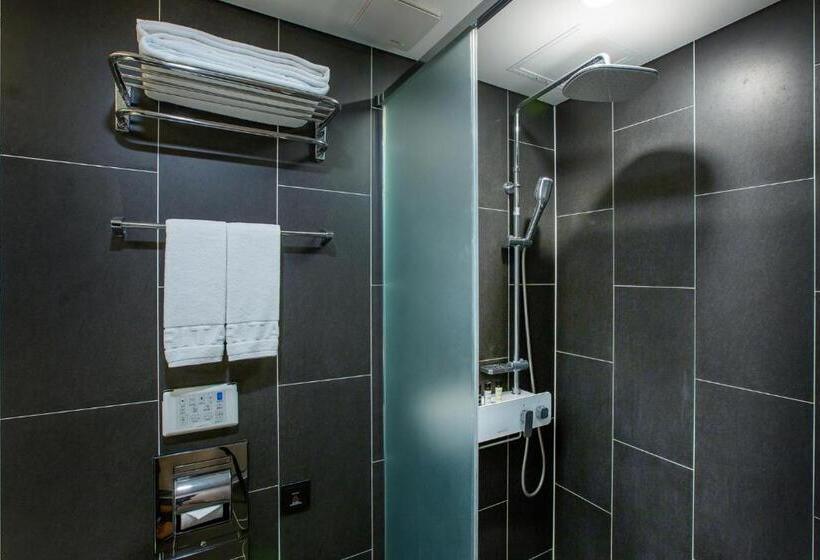 غرفة قياسية مزوَّدة بشُرفة إطلالة جانبية علي البحر, Bridge Seogwipo