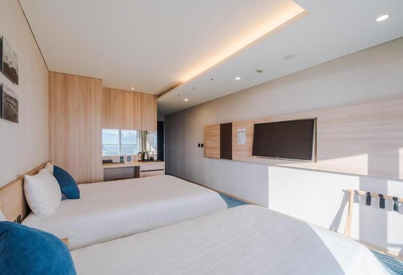 غرفة بريميوم عائلية, Bridge Seogwipo