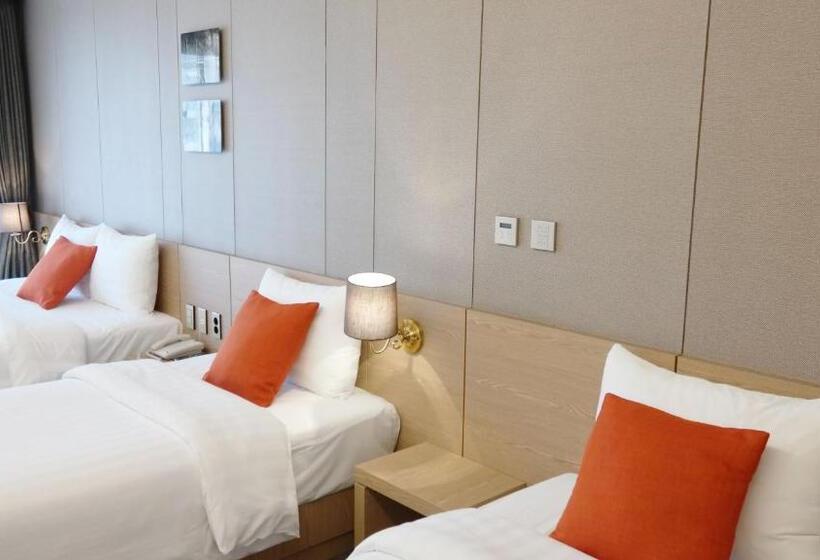 جناح جونيور مزوَّد بشرفة, Bridge Seogwipo