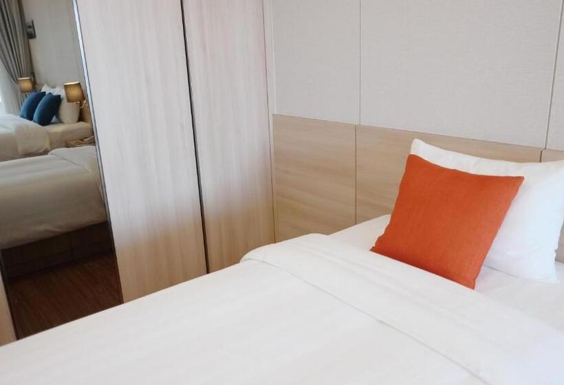 جناح ملكى, Bridge Seogwipo