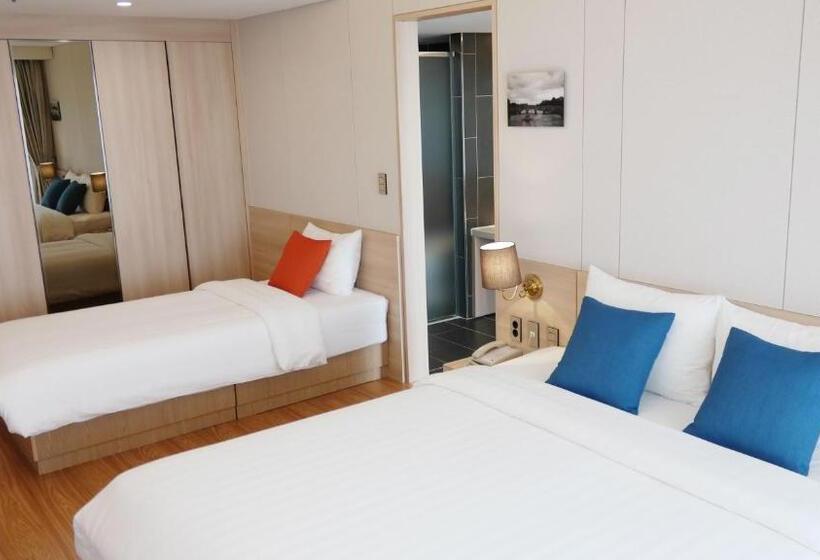 جناح ملكى, Bridge Seogwipo