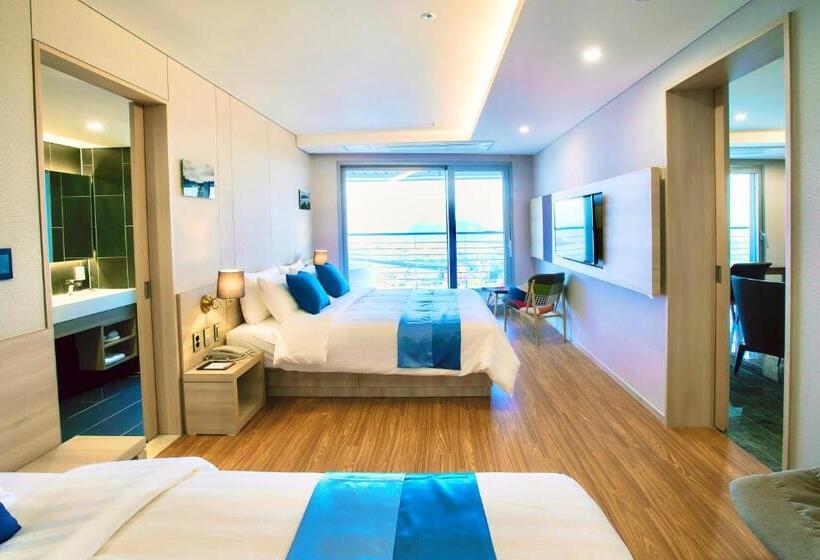 جناح ملكى, Bridge Seogwipo