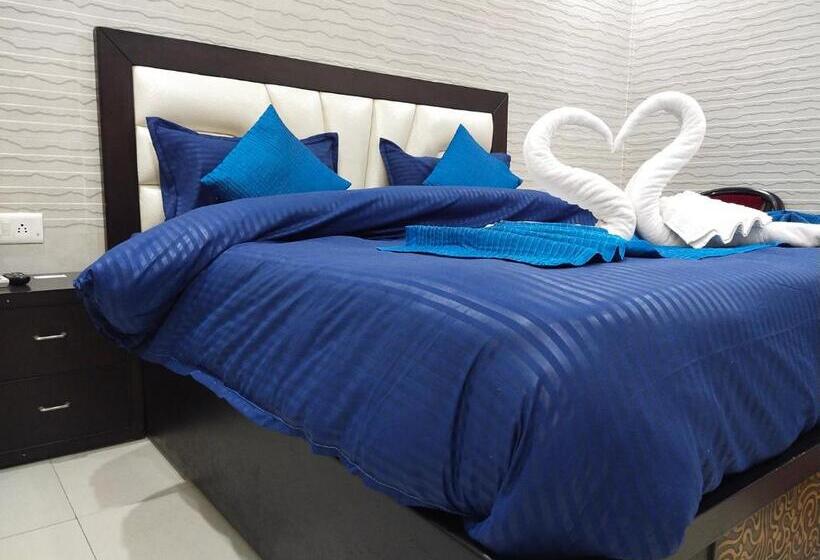 Executive Suite, Gangotri