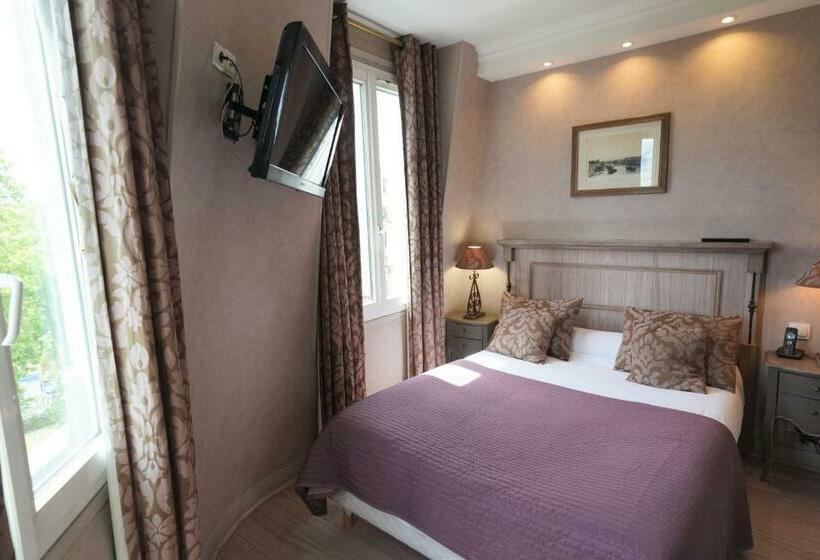 Номер Стандарт, Hôtel Du Château