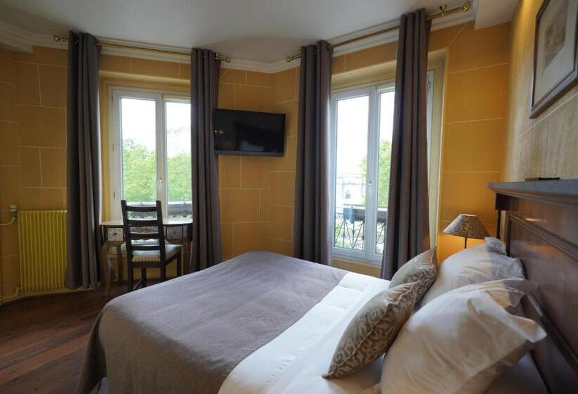 Номер Стандарт, Hôtel Du Château