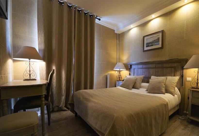 Номер Стандарт, Hôtel Du Château