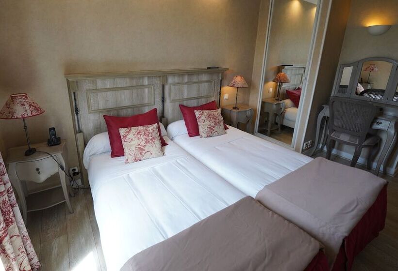 Номер Стандарт, Hôtel Du Château