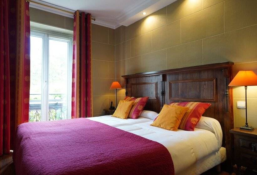 Номер Стандарт, Hôtel Du Château