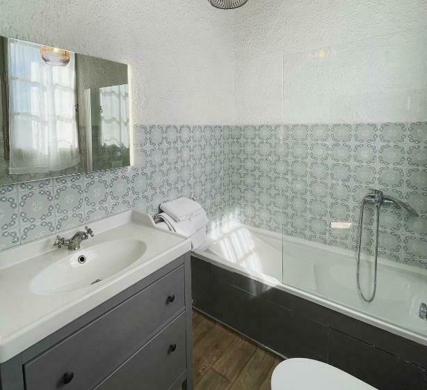 غرفة قياسية, Hôtel Et Restaurant Traditionnel L  Escalandes