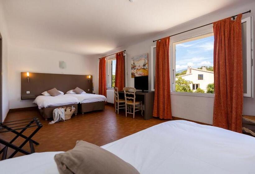 Номер Стандарт Трехместный, Hôtel Les Lentisques