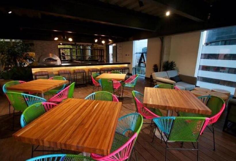 غرفة ديلوكس سرير كينج, Hyatt Centric Guatemala City