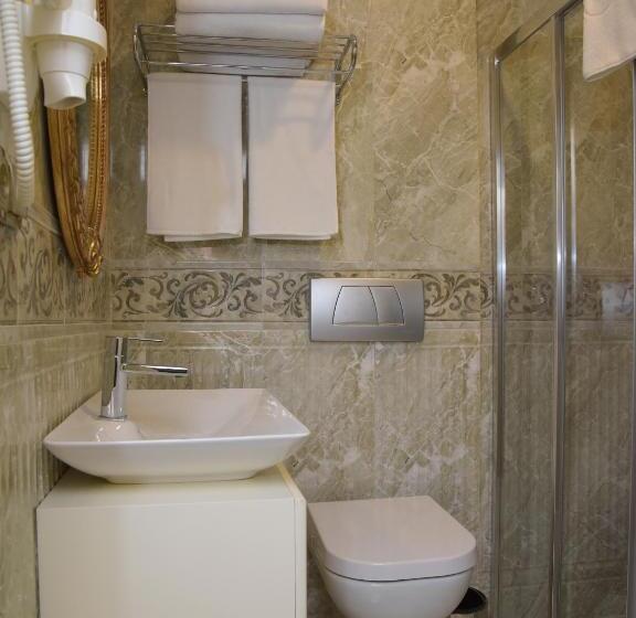 اتاق استاندارد, İstasyon